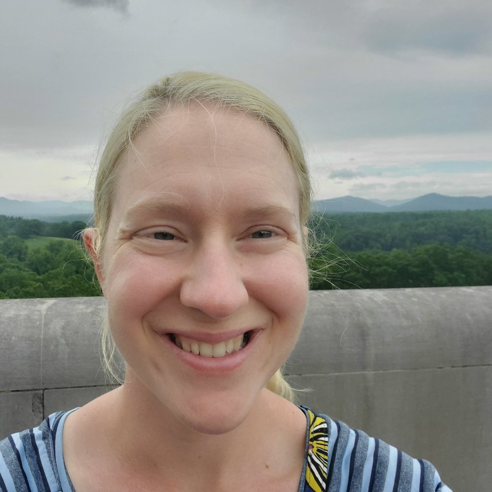 Meet your Posher, Claudia